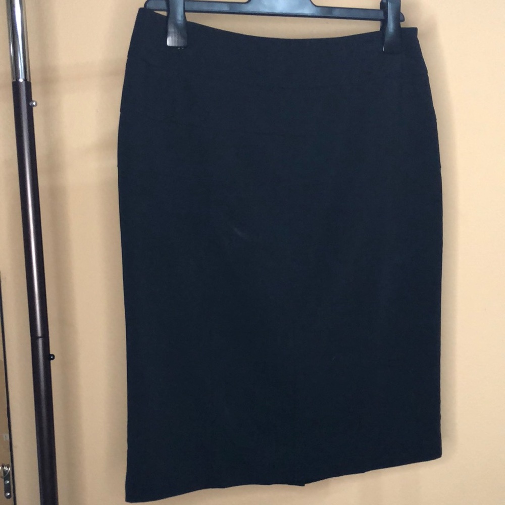 Size 10 black Worthington skirt
